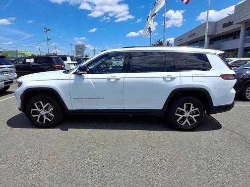 Bright White Clearcoat 2023 Jeep Grand Cherokee L Limited