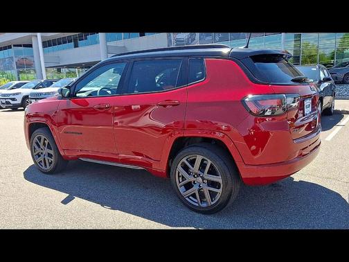 Red Hot Pearlcoat 2024 Jeep Compass Limited