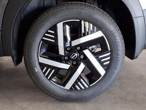 Gun Metallic 2026 Nissan Kicks SV