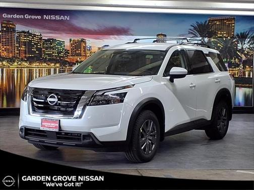 2025 Nissan Pathfinder SV FWD