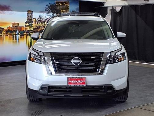 2025 Nissan Pathfinder SV FWD