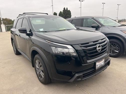 2024 Nissan Pathfinder SV FWD