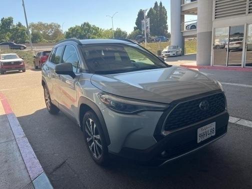 2023 Toyota Corolla Cross XLE