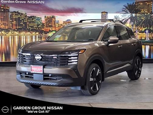 2025 Nissan Kicks SR