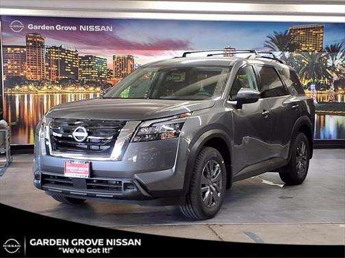 2025 Nissan Pathfinder SV FWD