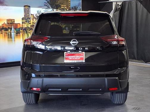2025 Nissan Rogue S