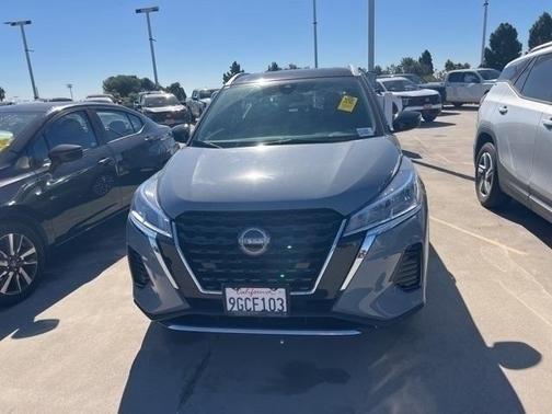 2023 Nissan Kicks SV