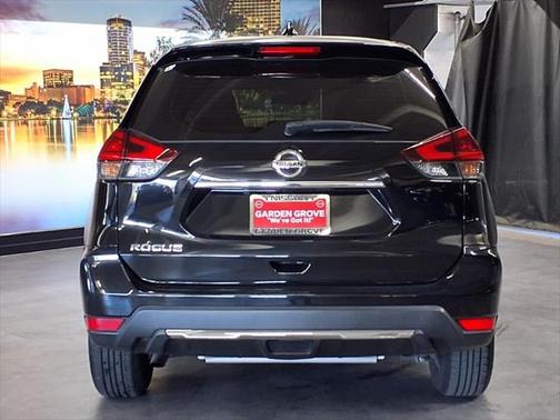 2019 Nissan Rogue S