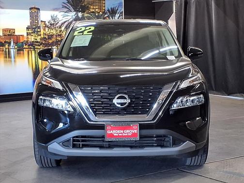 2022 Nissan Rogue SV