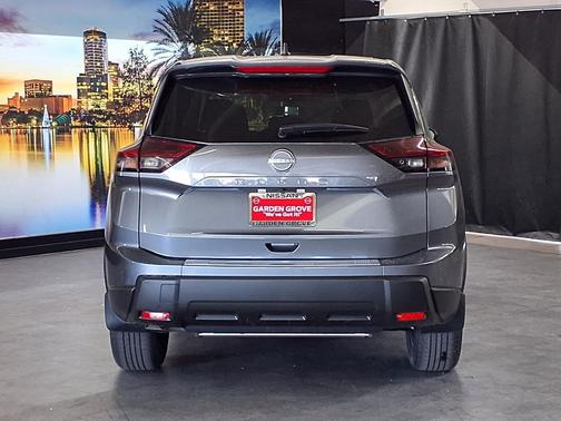 Gun Metallic 2026 Nissan Rogue SV