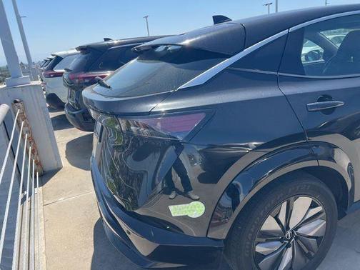 Black Diamond Pearl 2023 Nissan ARIYA EVOLVE+