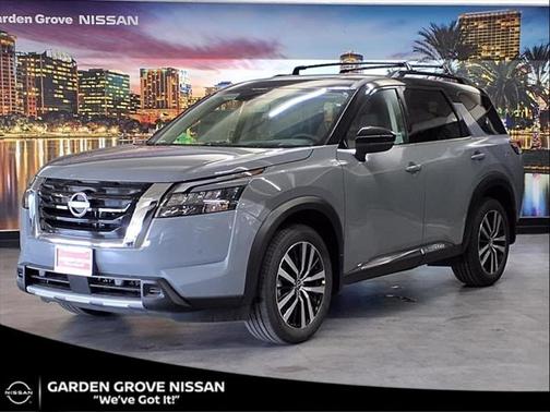 2025 Nissan Pathfinder Platinum FWD