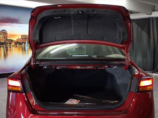 2025 Nissan Altima SR FWD