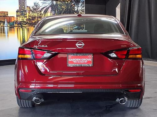 2025 Nissan Altima SR FWD