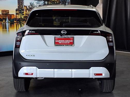 2026 Nissan Kicks SV