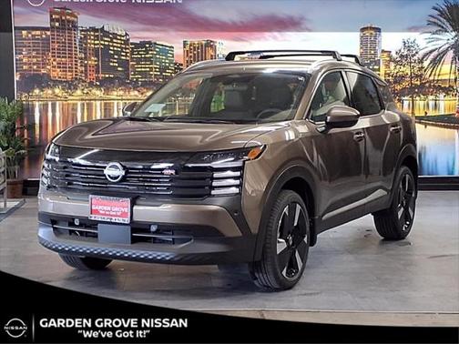 2025 Nissan Kicks SR