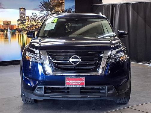 2024 Nissan Pathfinder SV FWD