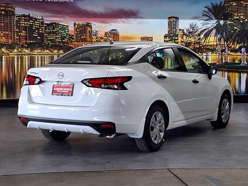 2025 Nissan Versa 1.6 S