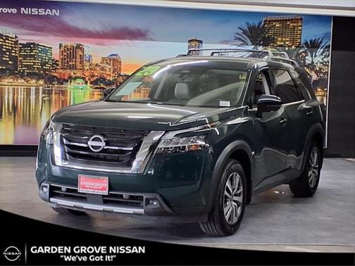 2023 Nissan Pathfinder SL 4WD