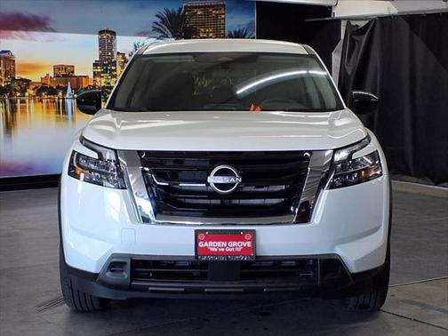 2025 Nissan Pathfinder S FWD