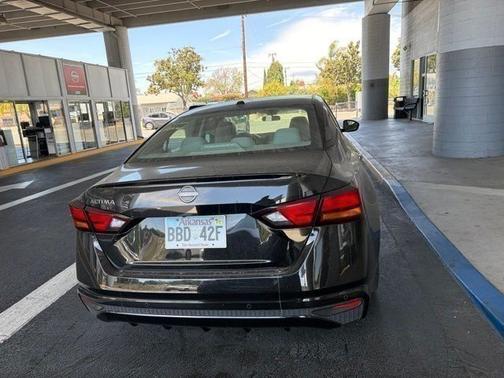 Super Black Clearcoat 2025 Nissan Altima 2.5 SV