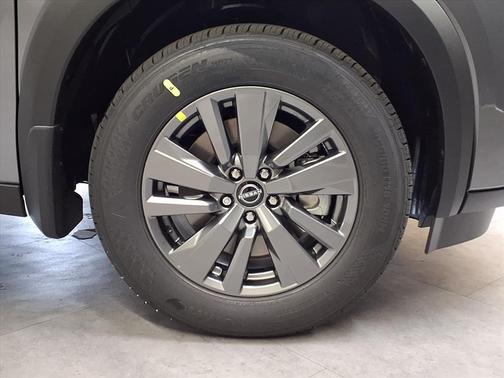 2025 Nissan Pathfinder SV FWD