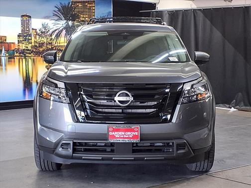 2025 Nissan Pathfinder SV FWD