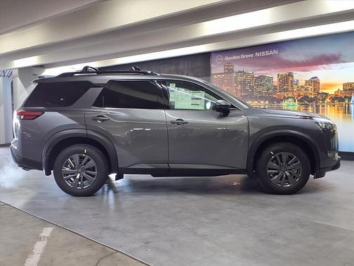 2025 Nissan Pathfinder SV FWD
