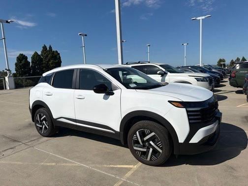 Fresh Powder 2026 Nissan Kicks SV