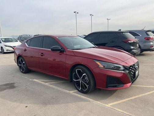 2024 Nissan Altima SR FWD