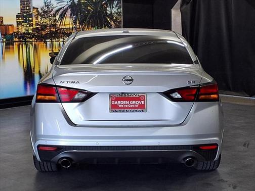 2020 Nissan Altima SR FWD
