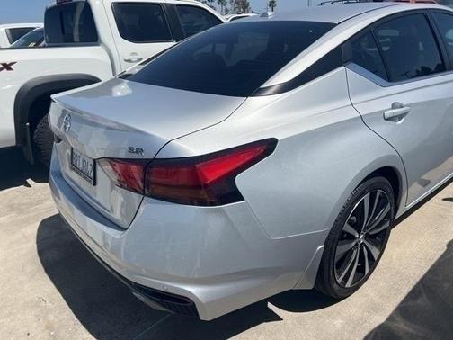 2020 Nissan Altima SR FWD