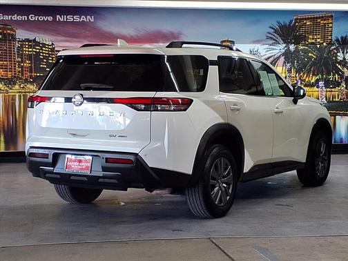 2024 Nissan Pathfinder SV 4WD