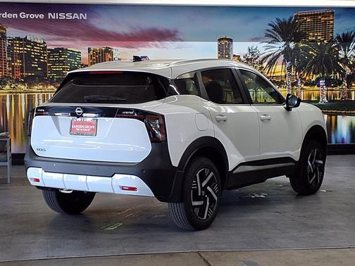 Fresh Powder 2026 Nissan Kicks SV