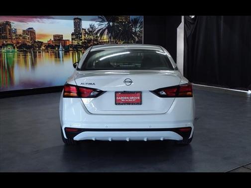2025 Nissan Altima S FWD