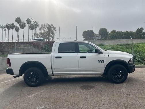 2024 RAM 1500 Classic Warlock Crew Cab 4x2 5'7' Box