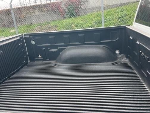 2024 RAM 1500 Classic Warlock Crew Cab 4x2 5'7' Box