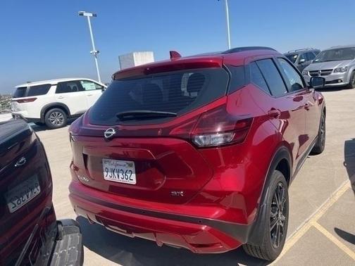 2023 Nissan Kicks SR