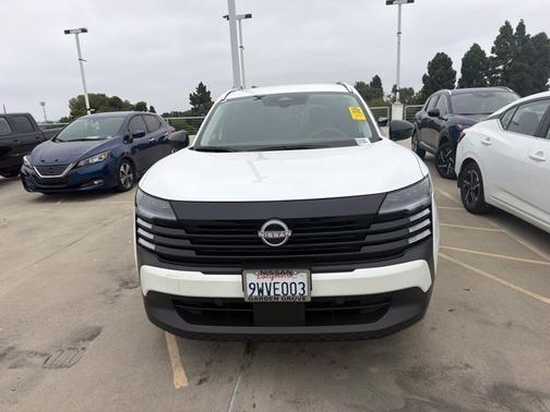 Aspen White 2026 Nissan Kicks SV