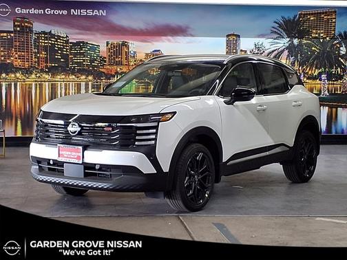 Aspen White/Super Black 2026 Nissan Kicks SR