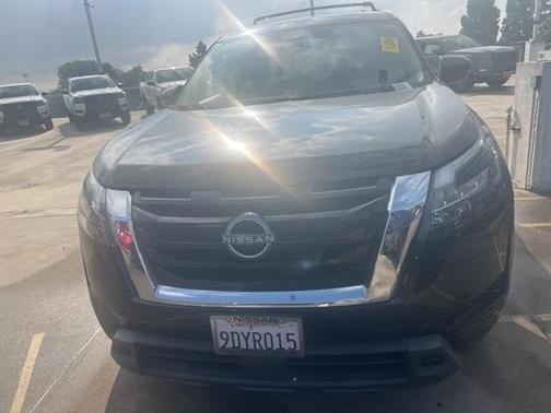 2023 Nissan Pathfinder SV FWD