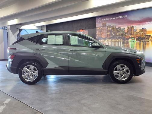 2024 Hyundai KONA SE