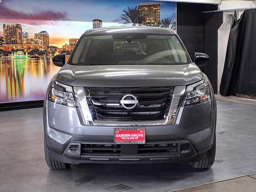 2025 Nissan Pathfinder S FWD