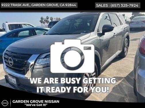 2022 Nissan Pathfinder SL 2WD