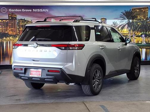 2025 Nissan Pathfinder SV FWD