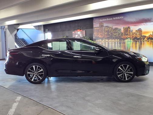 2023 Nissan Maxima SV Xtronic CVT