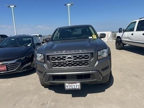 2024 Nissan Frontier SV