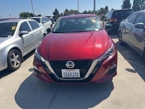 2022 Nissan Altima SR FWD