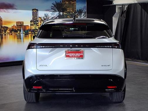 2025 Nissan ARIYA EVOLVE+