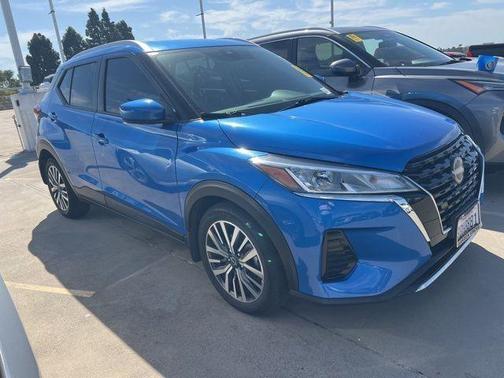 2022 Nissan Kicks SV